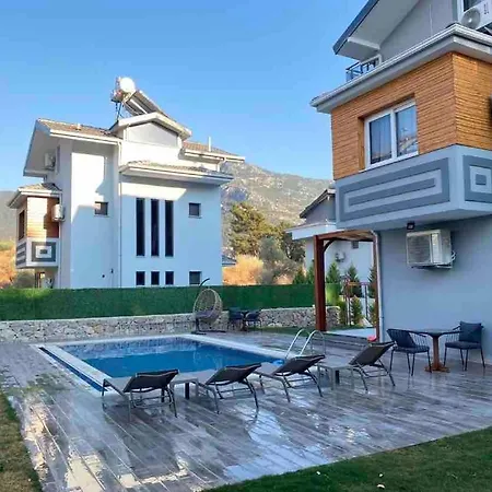 Ekin With Pool In Hisaroenu,oeluedeniz פאטהיה