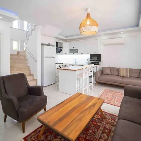 Ekin With Pool In Hisaroenu,oeluedeniz * פאטהיה