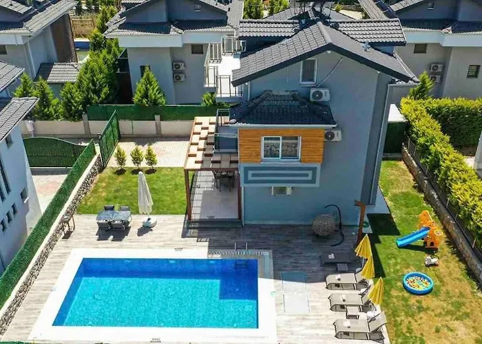 Vila Ekin With Pool In Hisaroenu,oeluedeniz *
